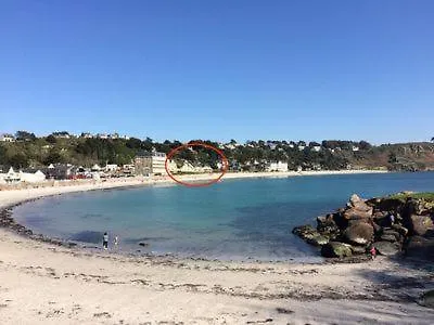 Les Pieds Dans L Eau Acces A La Plage Depuis La Residence Trébeurden Frankreich